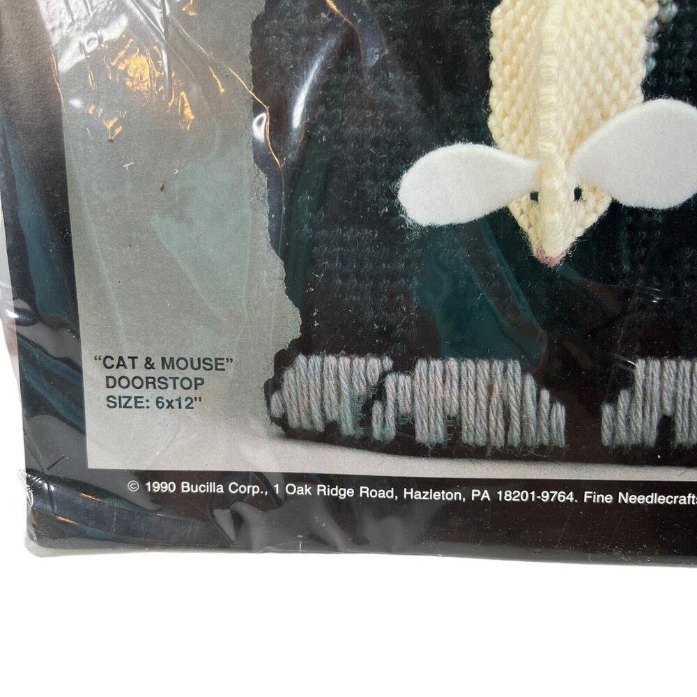 Vtg Bucilla 1990 Plastic Canvas Kit Yarn CAT & MOUSE Doorstop #5942 6”x12" NEW - Picture 5 of 5